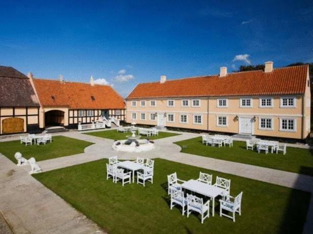 Skrobelev Gods Manor House Rudkøbing Exterior foto